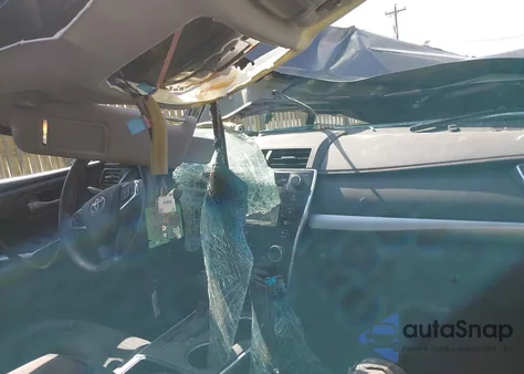 2015 Toyota Camry Se z USA, uszkodzony, nr VIN 4T1BF1FK1FU020986